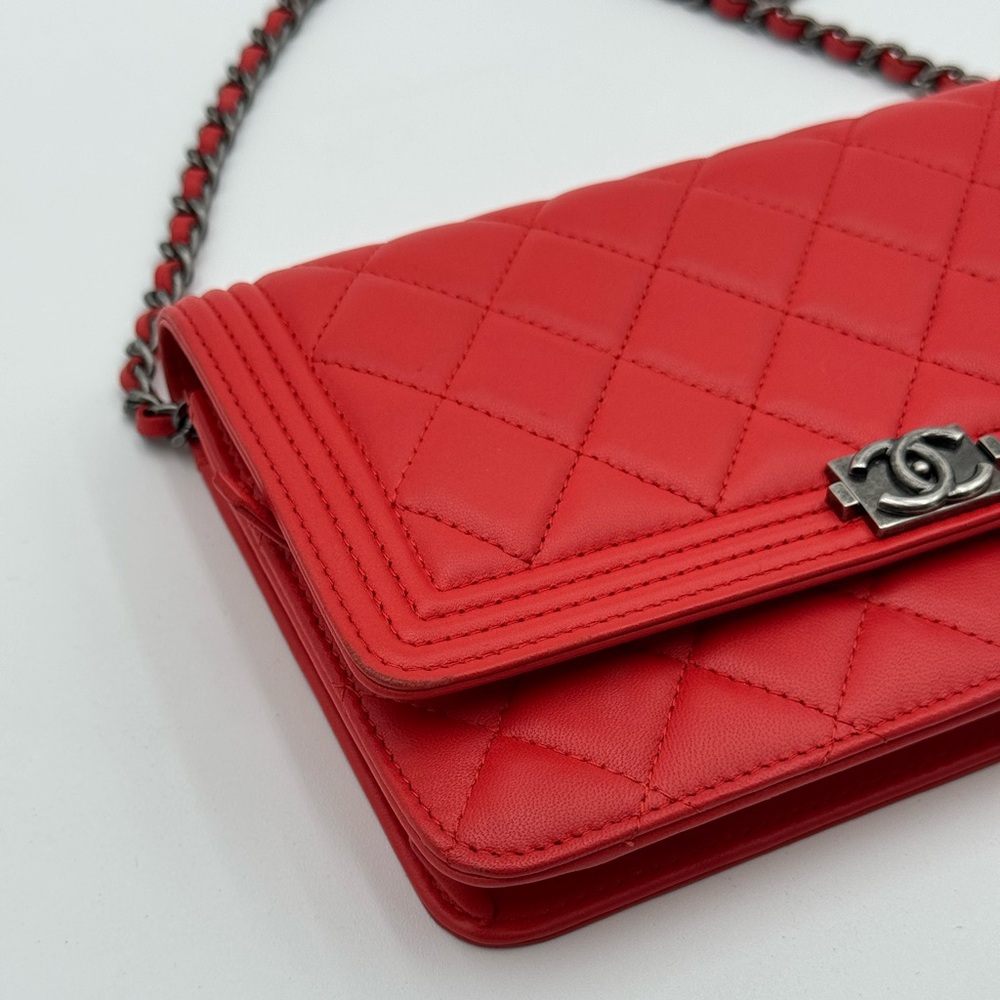 Chanel Quilted Lambskin Boy Red Wallet On Chain - Picture 5 of 17